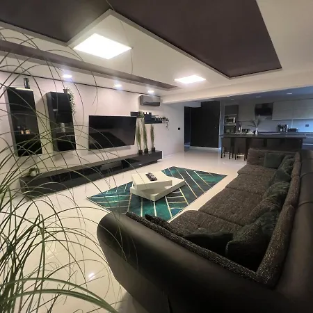 Apartment Penthouse Tiszaujvaros